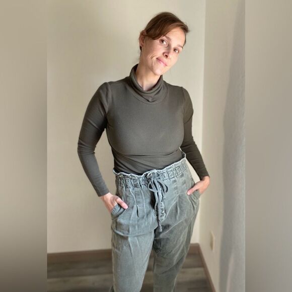 Free People High Rise Paper Bag Pants Pleated Waist Trouser Olive - Picture 3 of 12